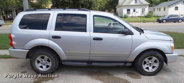 image for item DZ9431 2004 Dodge Durango SLT SUV