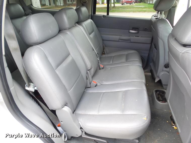 image for item DZ9431 2004 Dodge Durango SLT SUV