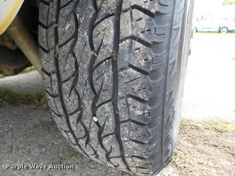 image for item DZ9431 2004 Dodge Durango SLT SUV