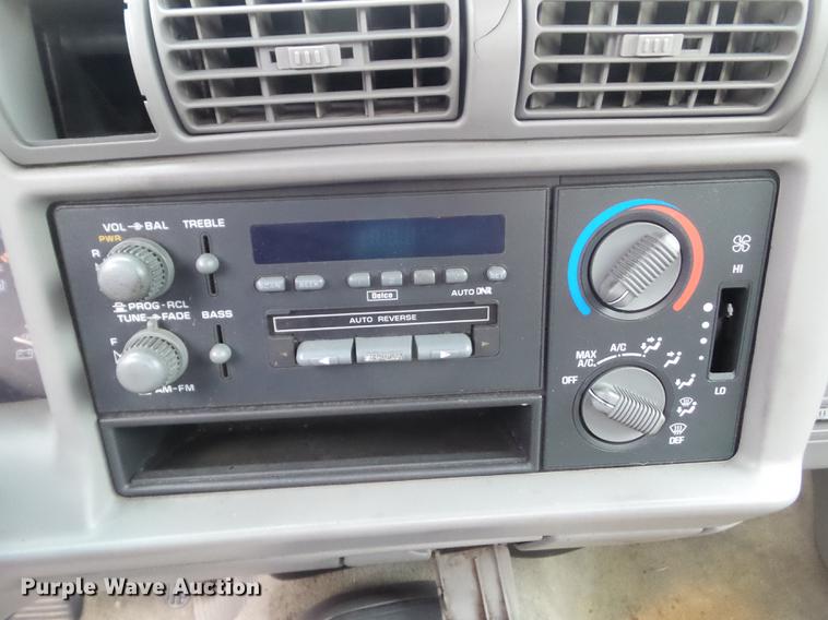 image for item DZ9433 1997 Chevrolet S10 Ext. Cab pickup truck