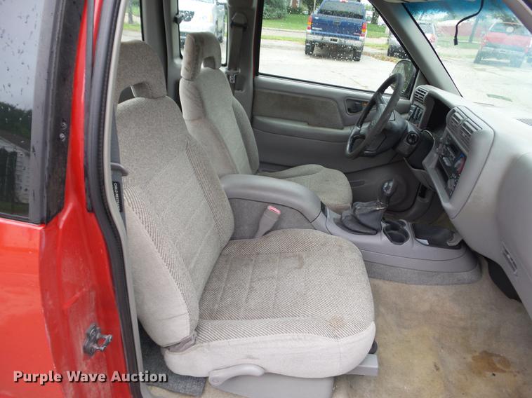 image for item DZ9433 1997 Chevrolet S10 Ext. Cab pickup truck