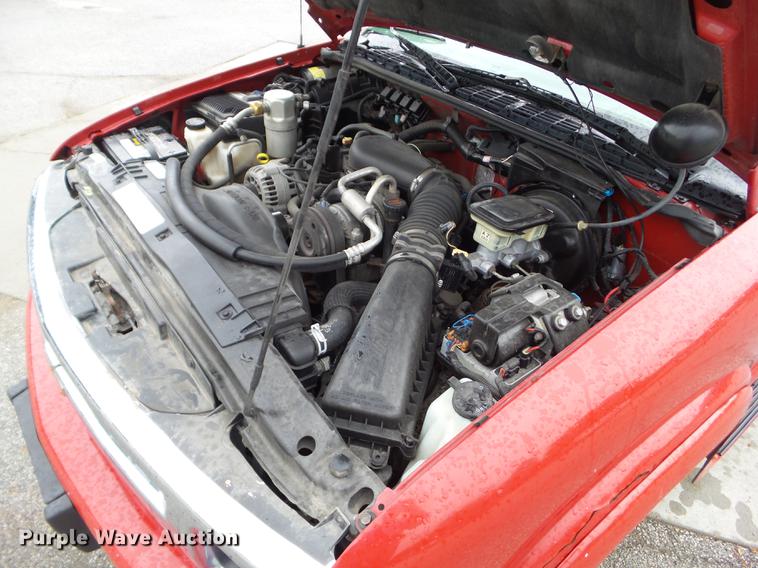 image for item DZ9433 1997 Chevrolet S10 Ext. Cab pickup truck