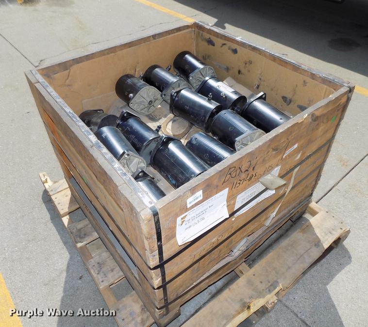 image for item DZ9524 (60) snow plow pump motors