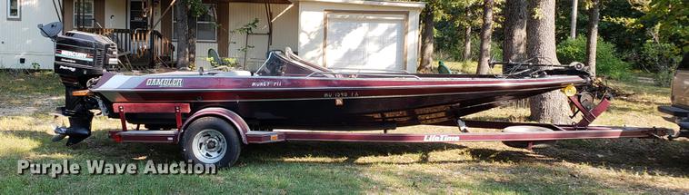 image for item EF9864 1992 Gambler boat