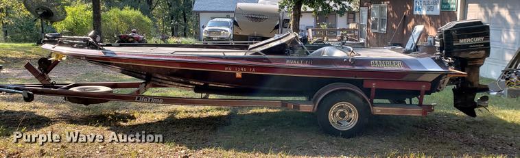image for item EF9864 1992 Gambler boat