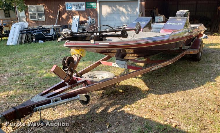 image for item EF9864 1992 Gambler boat