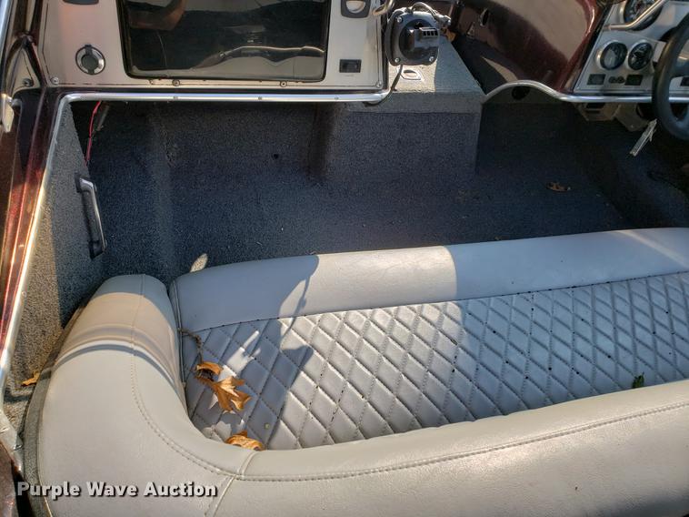 image for item EF9864 1992 Gambler boat