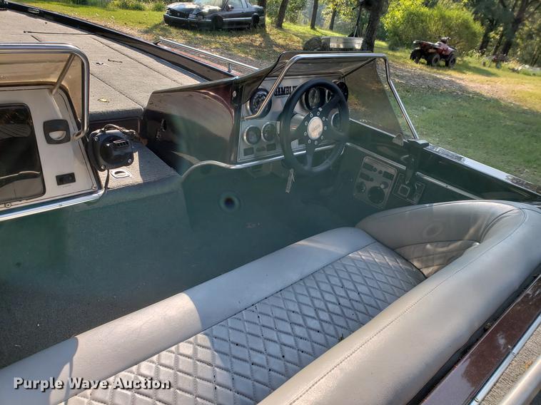 image for item EF9864 1992 Gambler boat