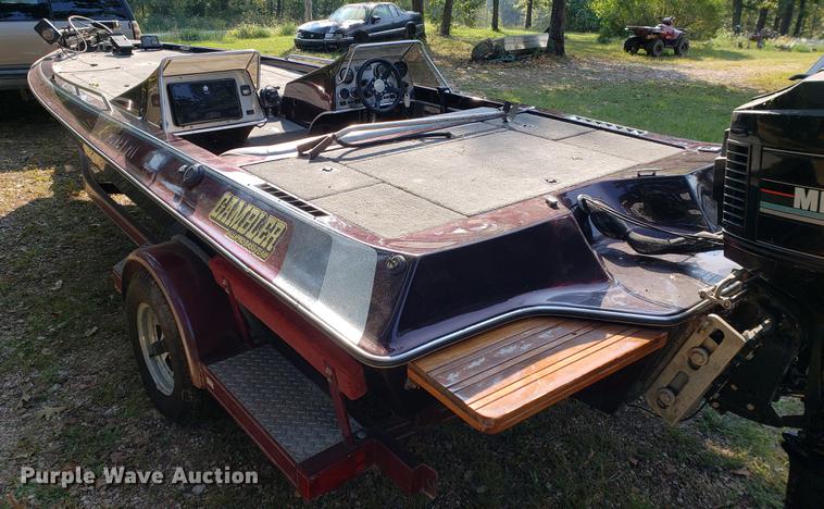 image for item EF9864 1992 Gambler boat