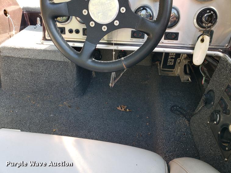 image for item EF9864 1992 Gambler boat