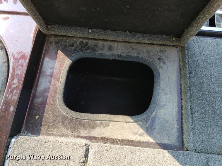 image for item EF9864 1992 Gambler boat