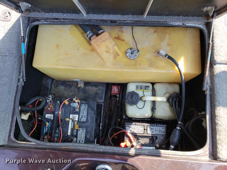 image for item EF9864 1992 Gambler boat