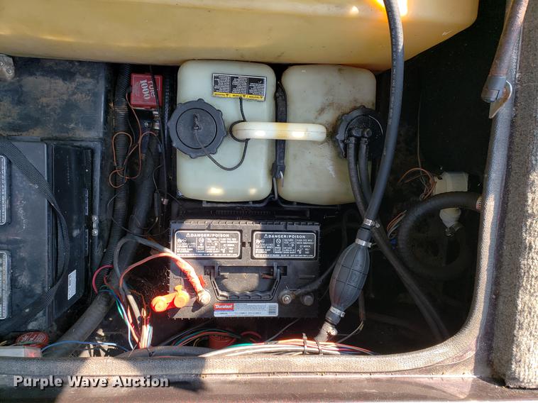 image for item EF9864 1992 Gambler boat