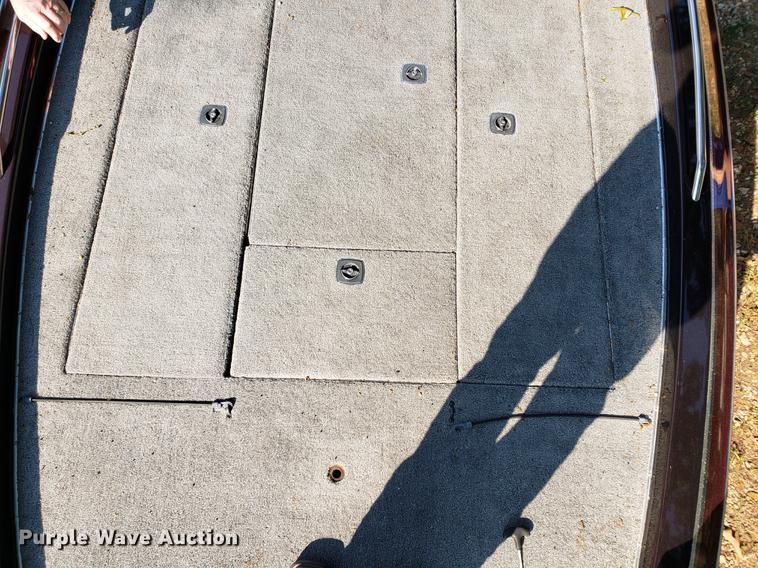 image for item EF9864 1992 Gambler boat