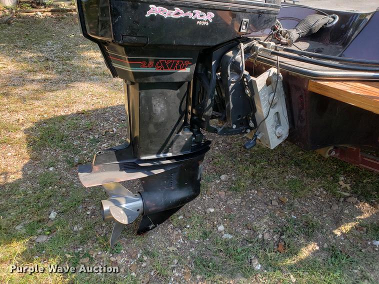 image for item EF9864 1992 Gambler boat