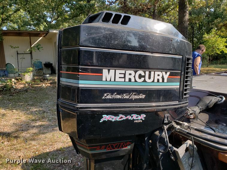 image for item EF9864 1992 Gambler boat