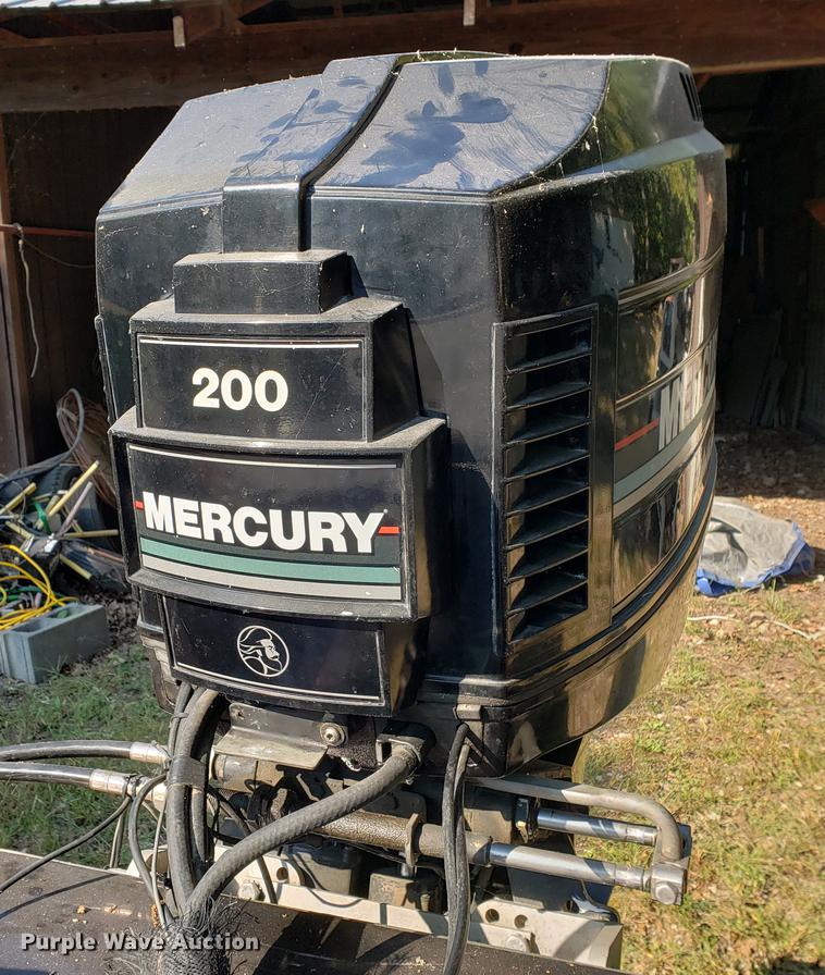 image for item EF9864 1992 Gambler boat