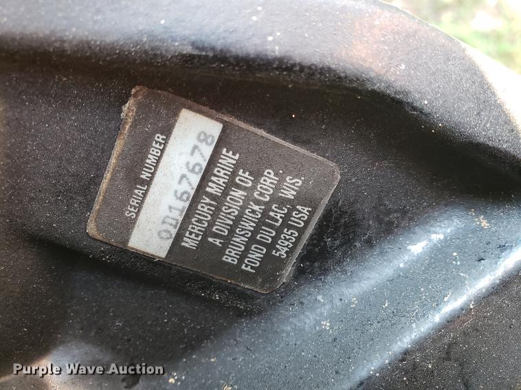 image for item EF9864 1992 Gambler boat