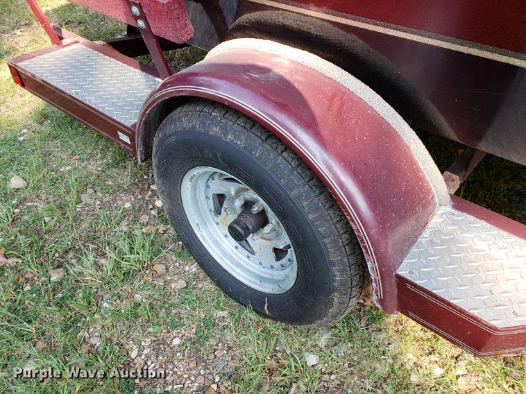 image for item EF9864 1992 Gambler boat