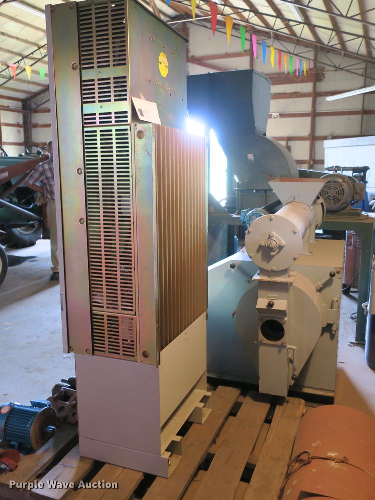 image for item EO9354 Henan Double Elephants Co 9CK-1500 roller and ring die pellet mill