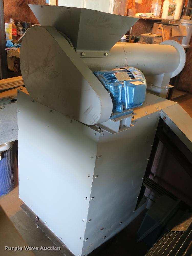 image for item EO9354 Henan Double Elephants Co 9CK-1500 roller and ring die pellet mill