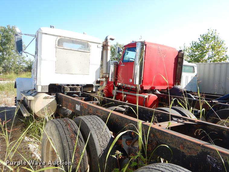 image for item EO9576 1995 Western Star 4964F truck cab and chassis