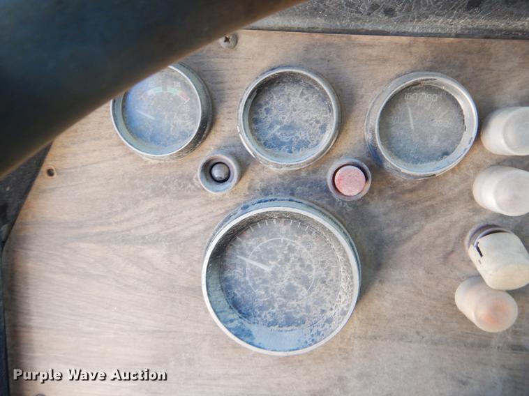 image for item EO9576 1995 Western Star 4964F truck cab and chassis