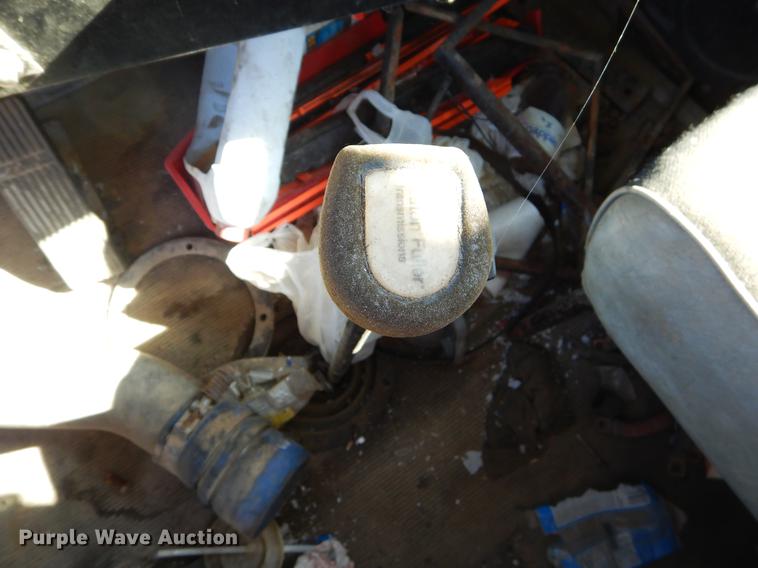 image for item EO9576 1995 Western Star 4964F truck cab and chassis