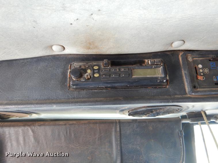 image for item EO9576 1995 Western Star 4964F truck cab and chassis