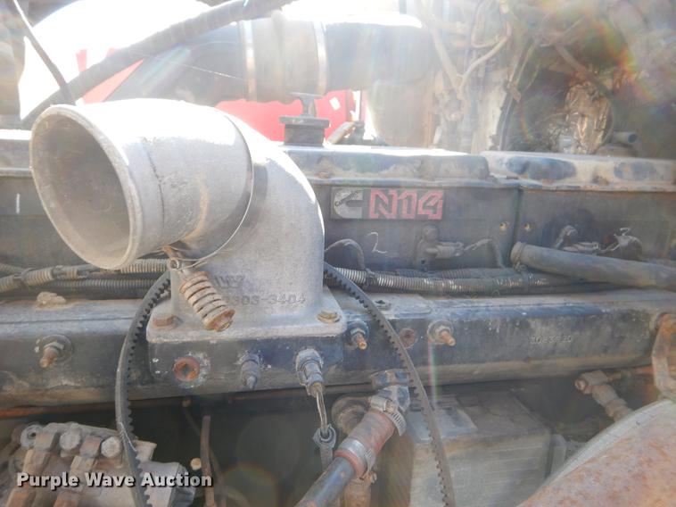 image for item EO9576 1995 Western Star 4964F truck cab and chassis