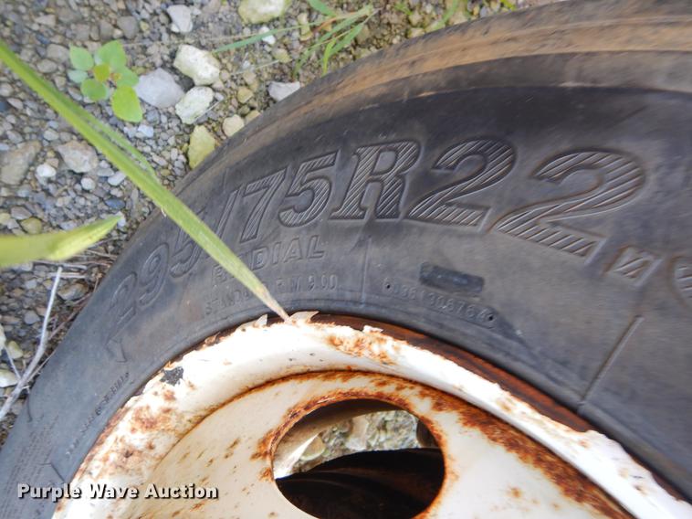 image for item EO9576 1995 Western Star 4964F truck cab and chassis