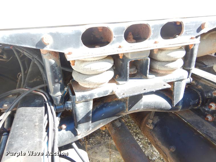 image for item EO9576 1995 Western Star 4964F truck cab and chassis