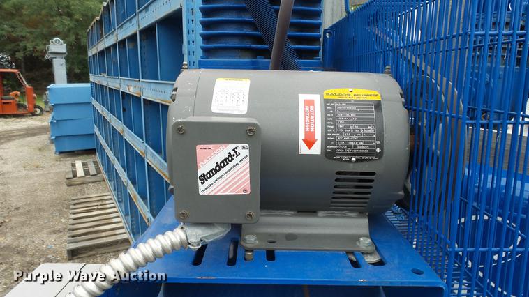 image for item FE9051 Quincy QT5 air compressor