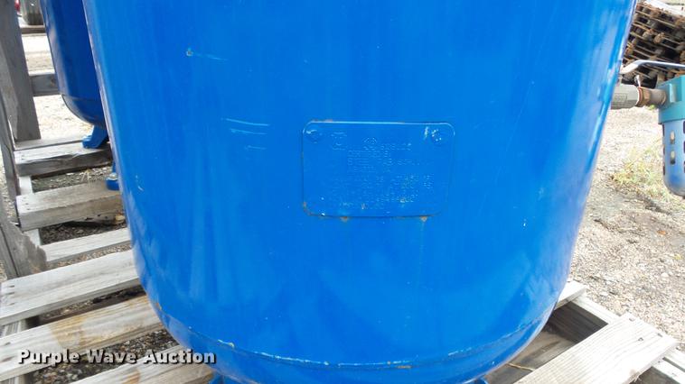 image for item FE9051 Quincy QT5 air compressor