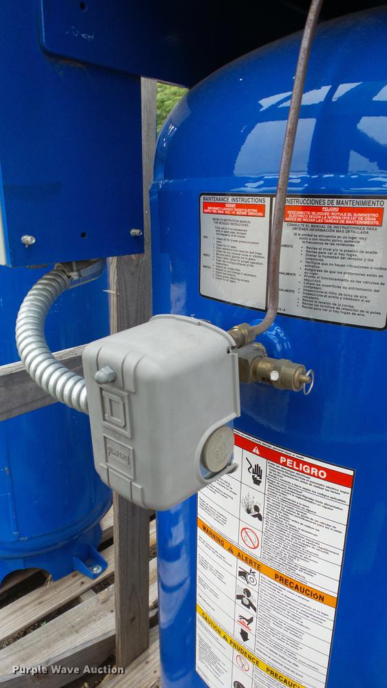 image for item FE9052 Quincy QT7.5 air compressor