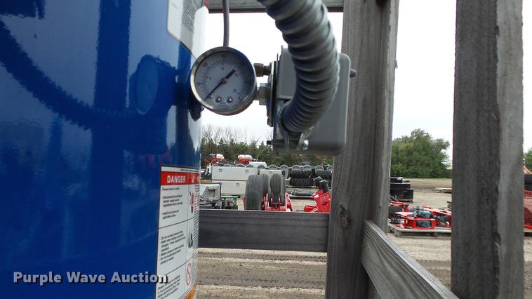 image for item FE9052 Quincy QT7.5 air compressor