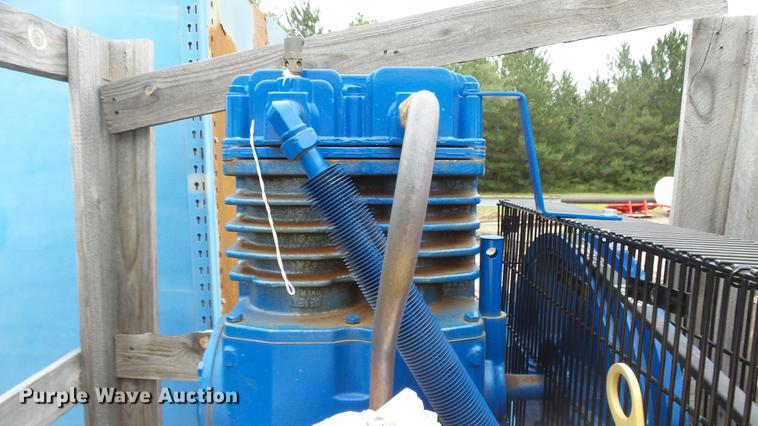 image for item FE9052 Quincy QT7.5 air compressor