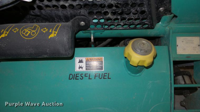 image for item FE9179 2012 Whiteman HHXD5 power trowel