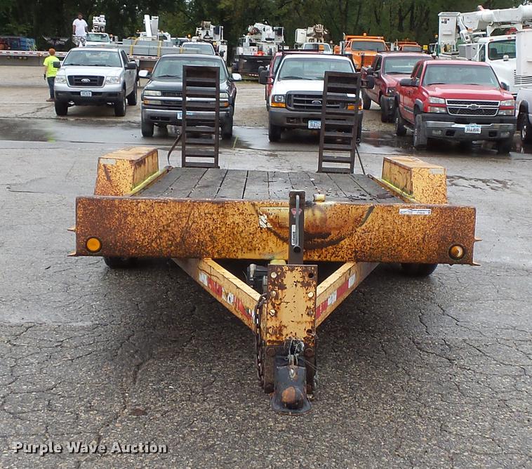 image for item FT9828 1999 Redi Haul utility trailer