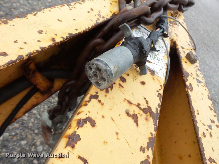 image for item FT9828 1999 Redi Haul utility trailer