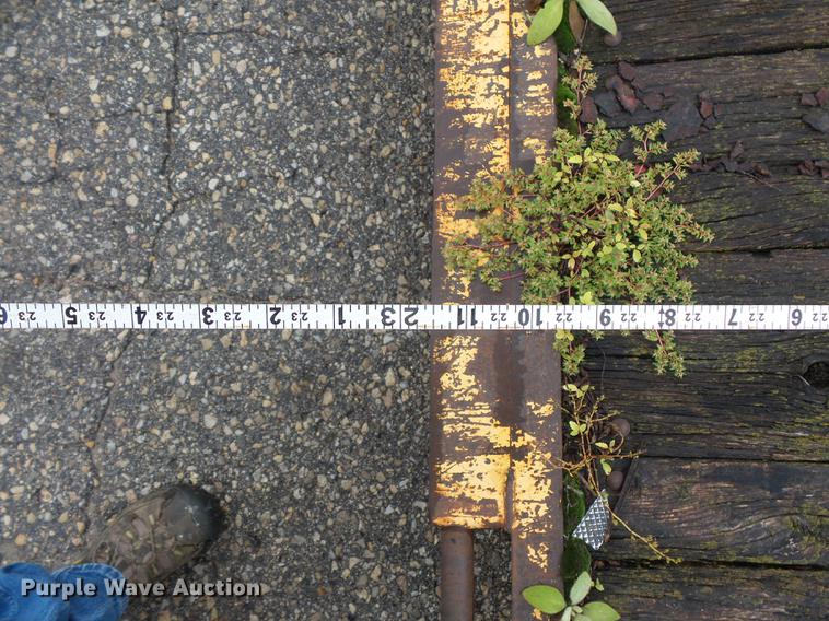 image for item FT9828 1999 Redi Haul utility trailer