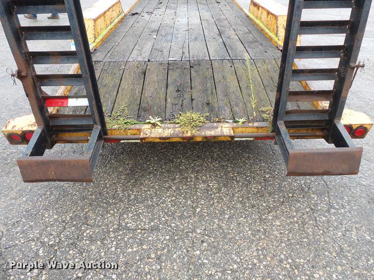 image for item FT9828 1999 Redi Haul utility trailer