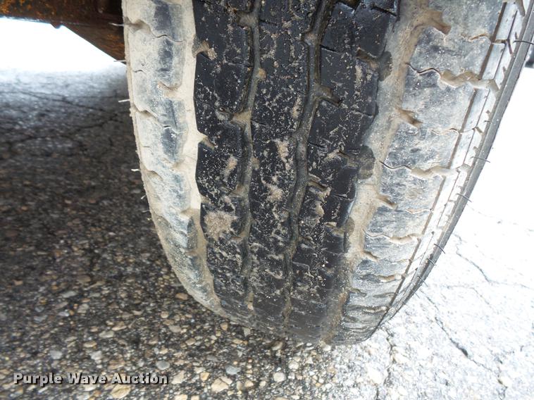 image for item FT9828 1999 Redi Haul utility trailer