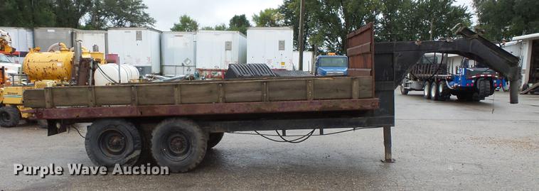 image for item FT9829 1972 Jyke dump trailer