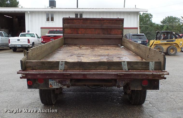 image for item FT9829 1972 Jyke dump trailer