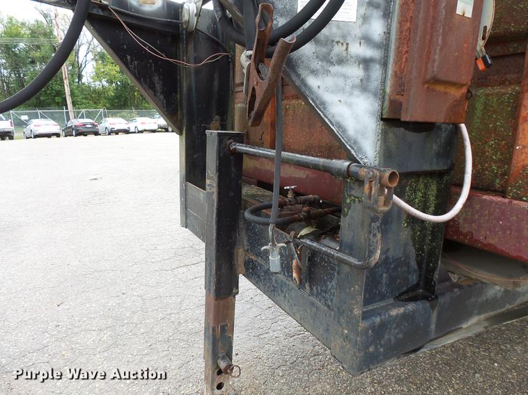 image for item FT9829 1972 Jyke dump trailer