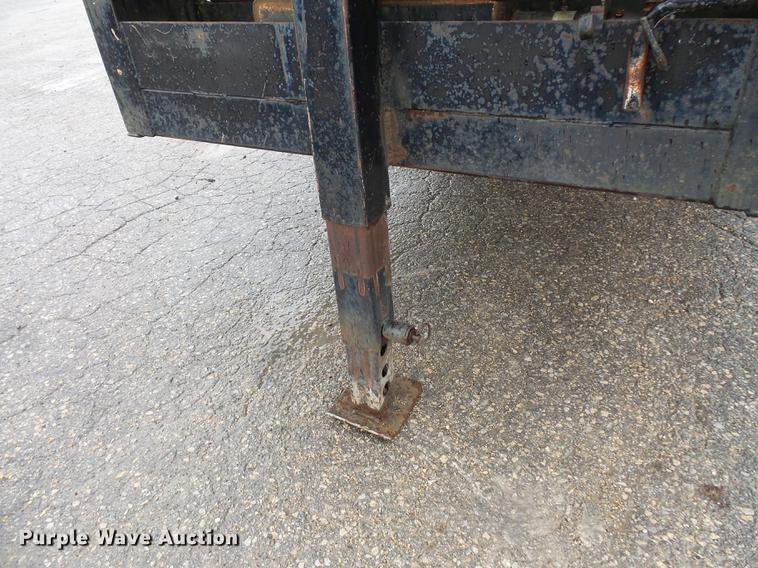 image for item FT9829 1972 Jyke dump trailer