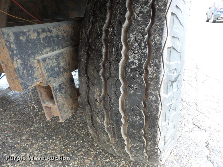 image for item FT9829 1972 Jyke dump trailer