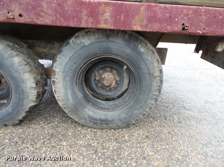 image for item FT9829 1972 Jyke dump trailer