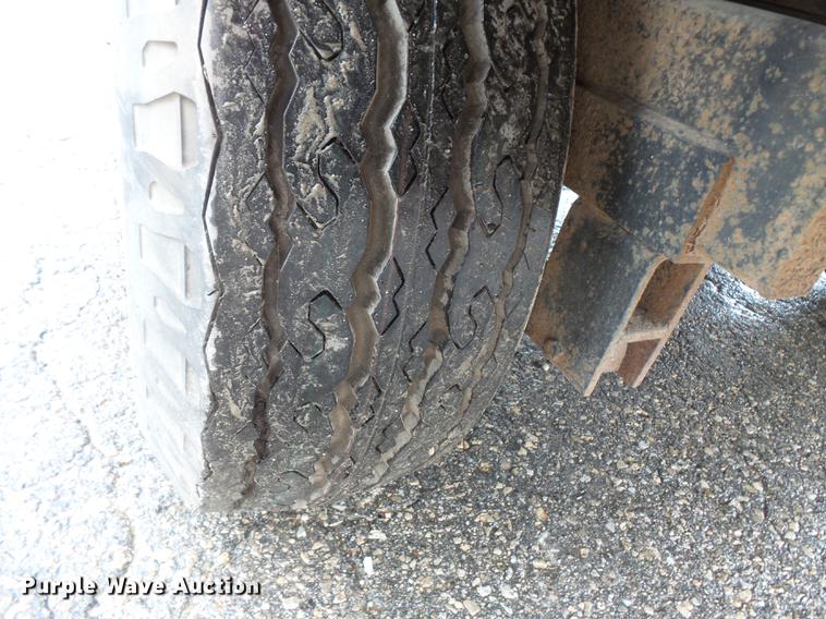 image for item FT9829 1972 Jyke dump trailer